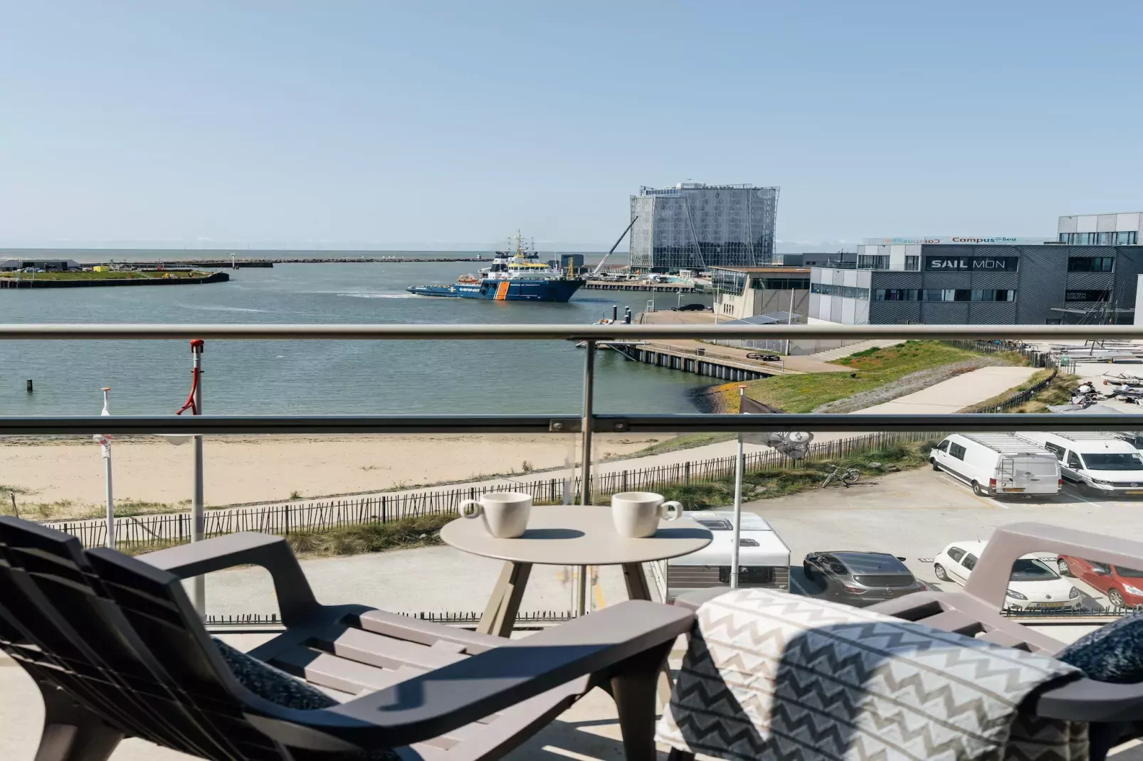 Scheveningen Harbour 40A-Uitzicht zomer