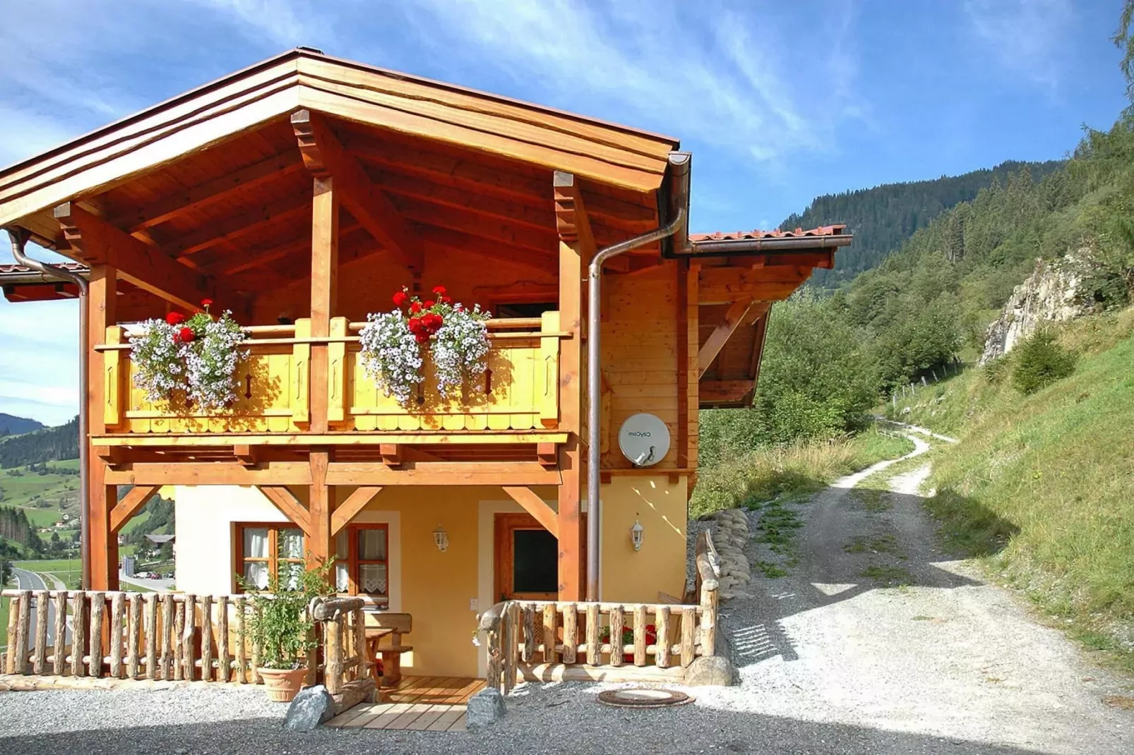 Lieslhütte-Buitenkant zomer