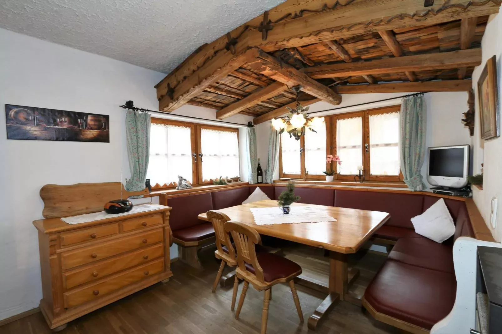 Lieslhütte-Eetkamer
