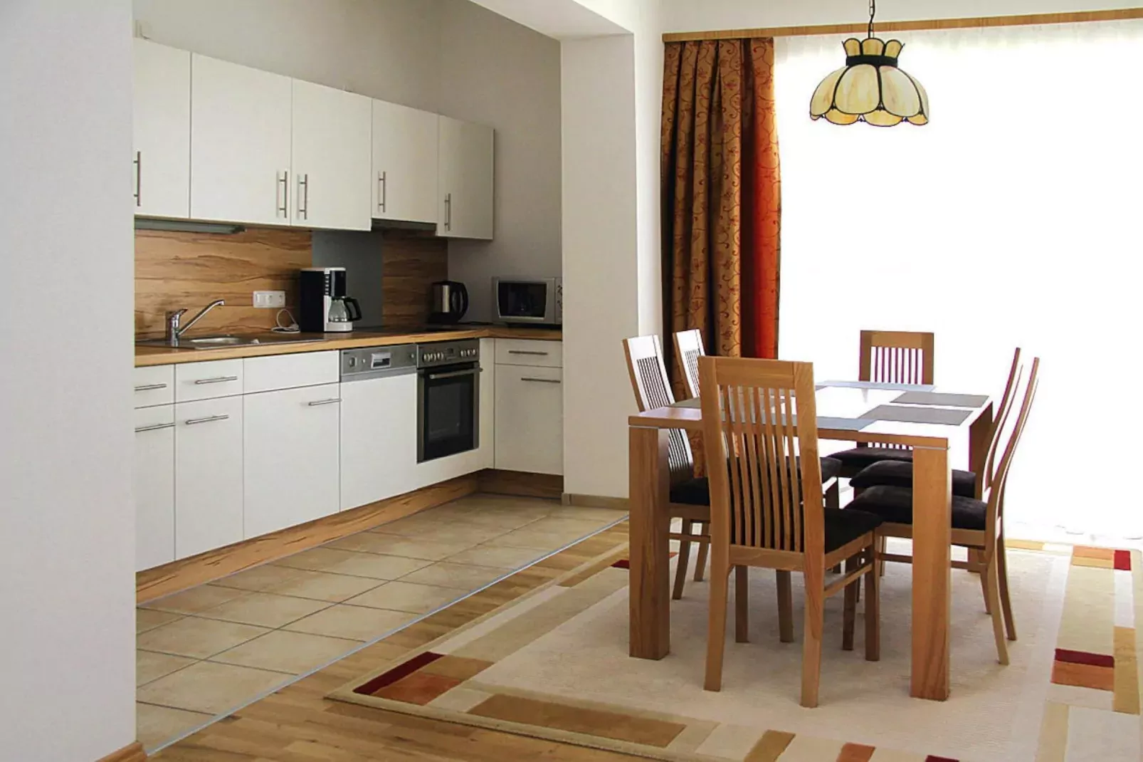 Vicky Apartments-Eetkamer
