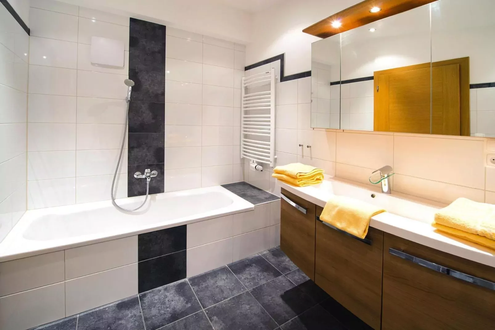 Vicky Apartments-Badkamer