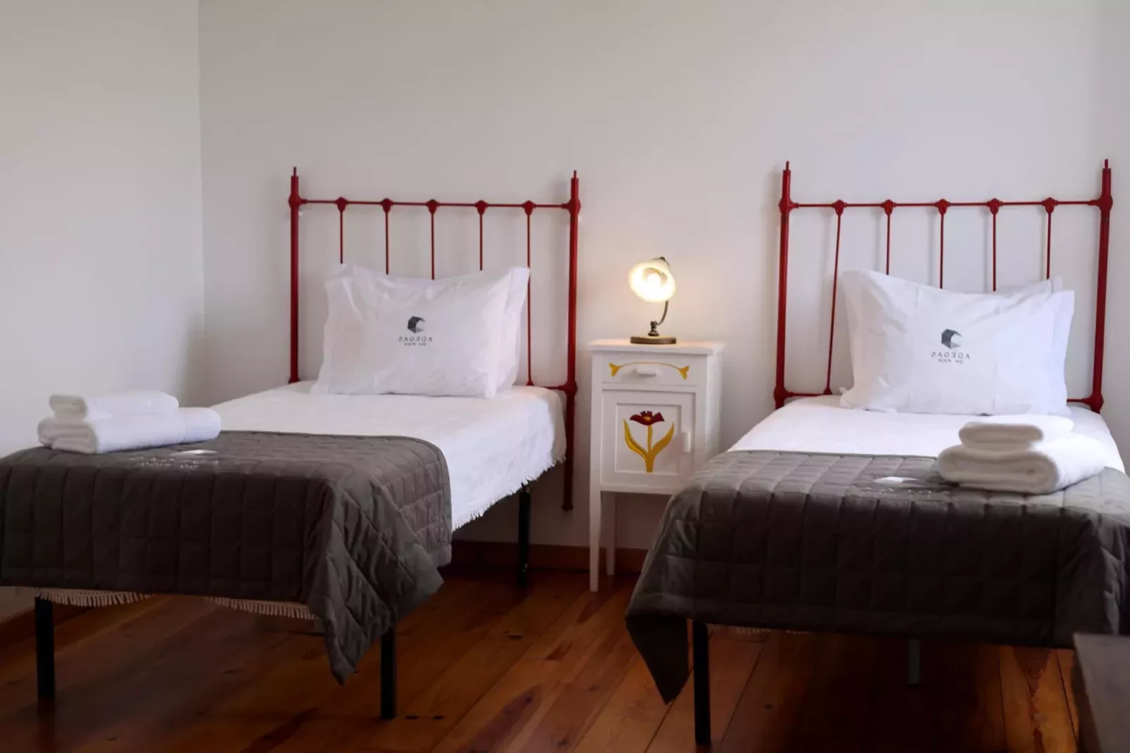 Ferienhäuser Adegas do Pico in Prainha // Adega T2 70-90m2 / sea-Slaapkamer
