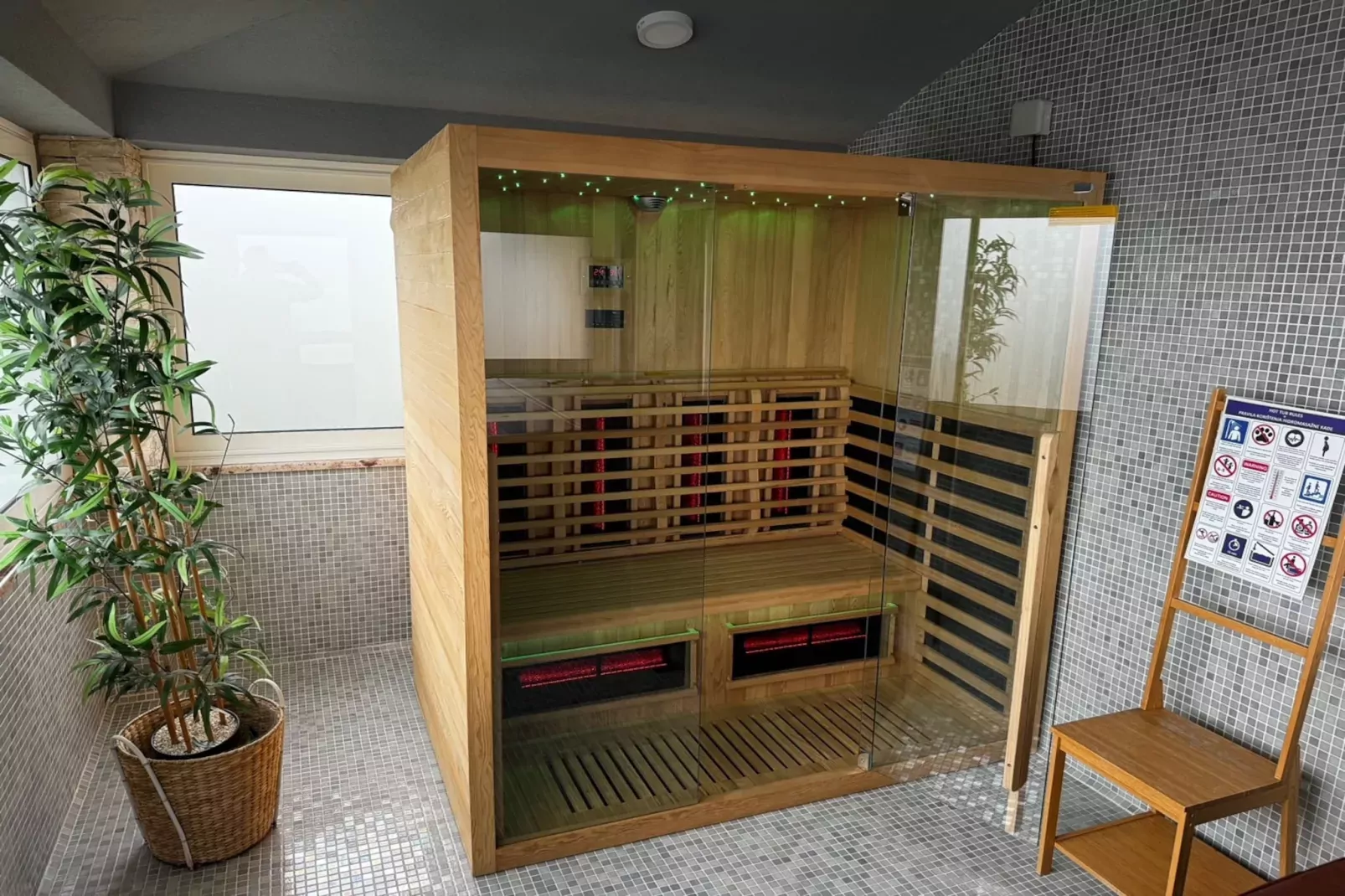 IstraKamen 16+2- Pool, Jacuzzi, Sports-Wellness