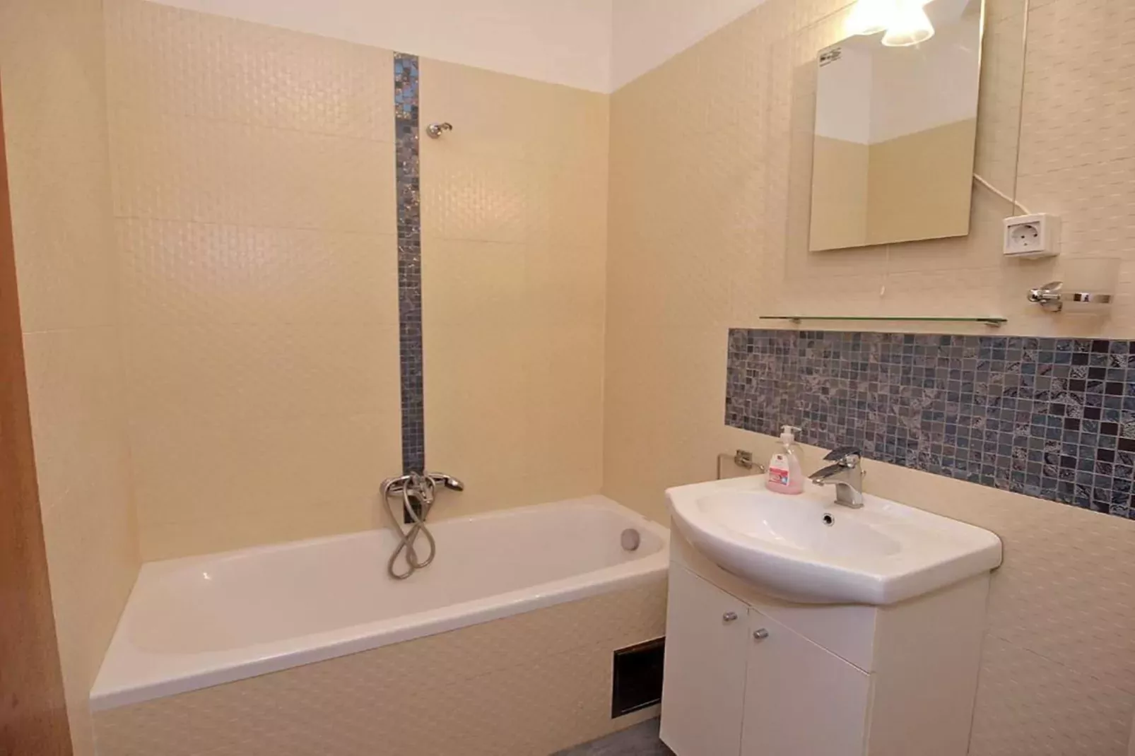Gortan´s Cove A1 - Three Bedroom Apartment Mare-Badkamer