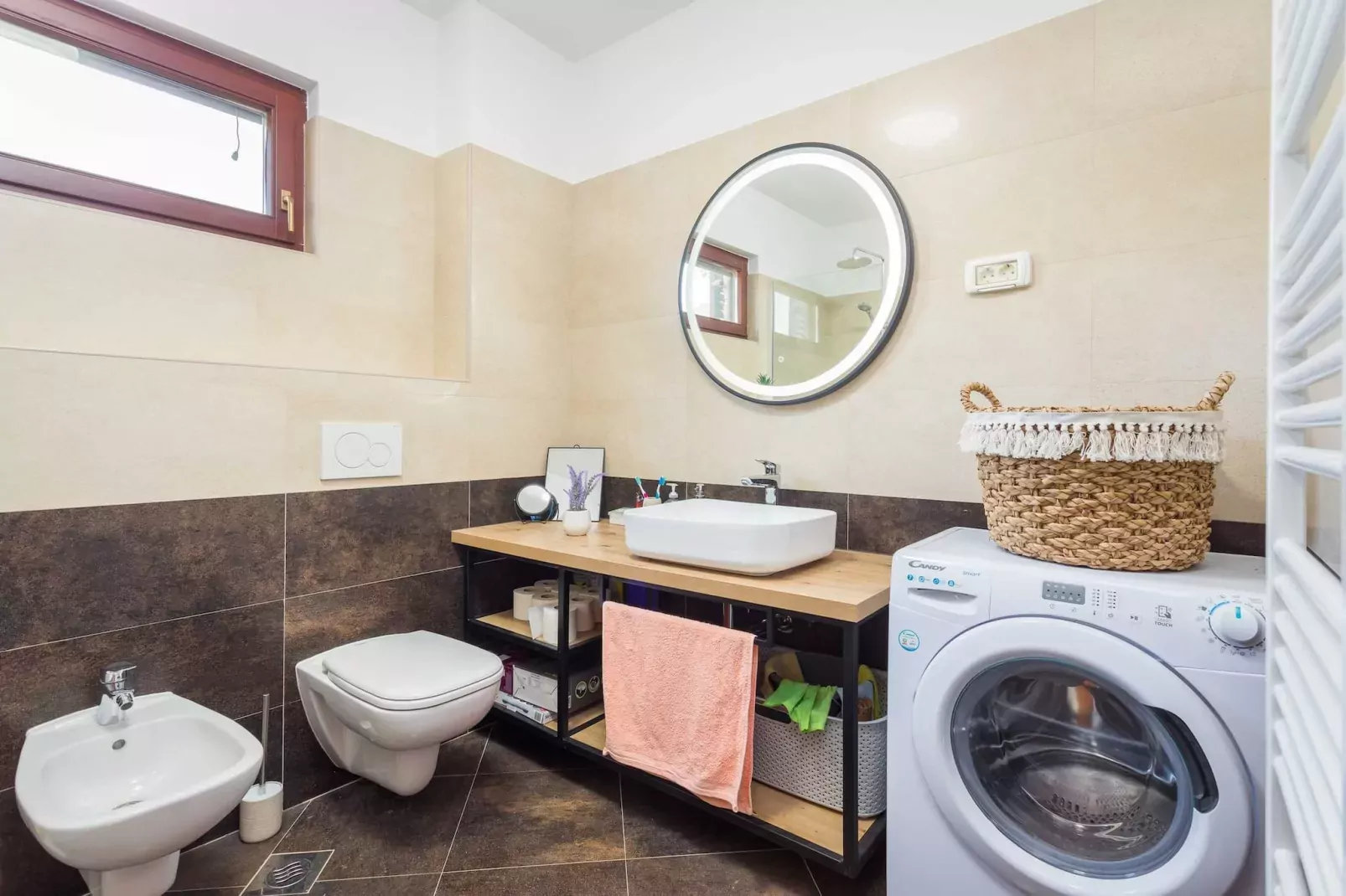 Cesare 1 - Modern Apartment with Shared Pool-Badkamer