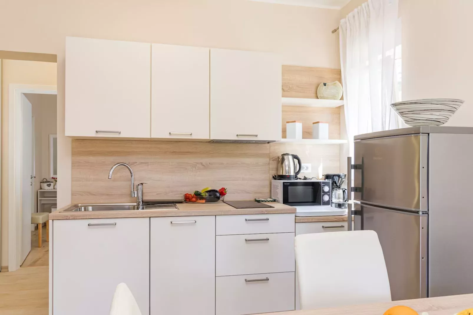 Laurus - Modern, Elegant Apartment (Rosemary)-Keuken