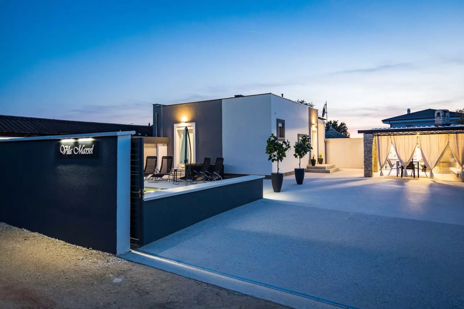 Villa Marsel (4+2) - Private Pool and Jacuzzi