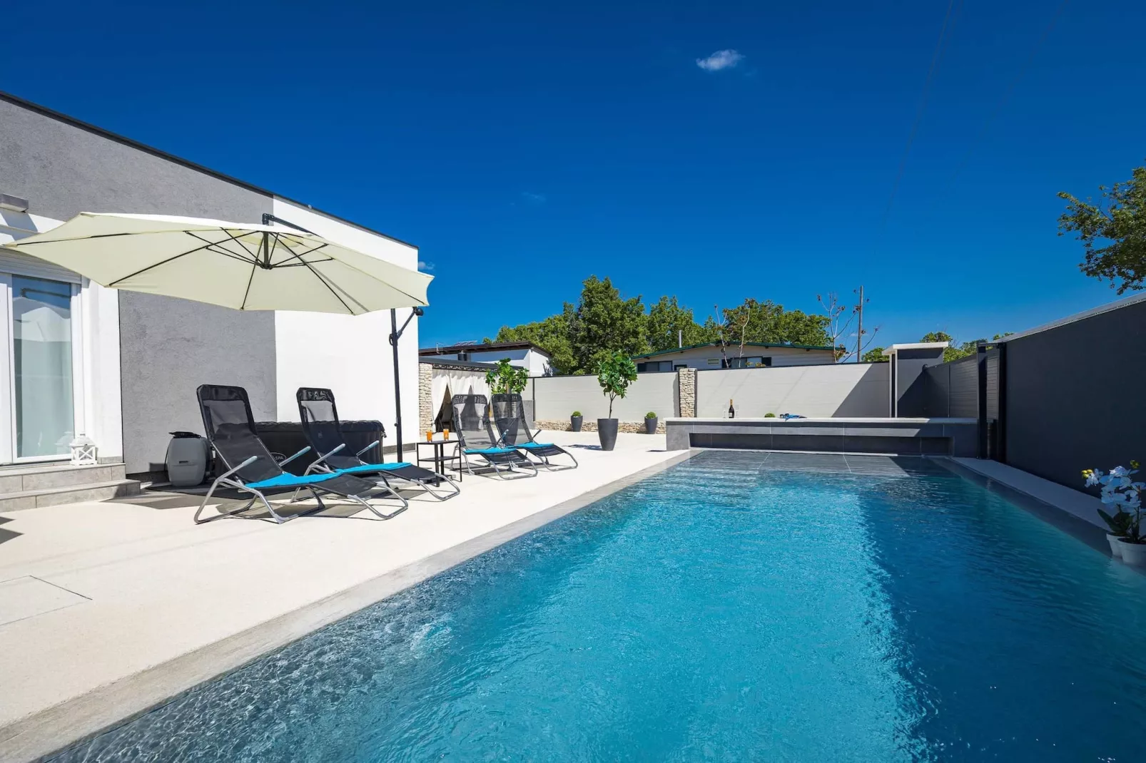 Villa Marsel (4+2) - Private Pool and Jacuzzi
