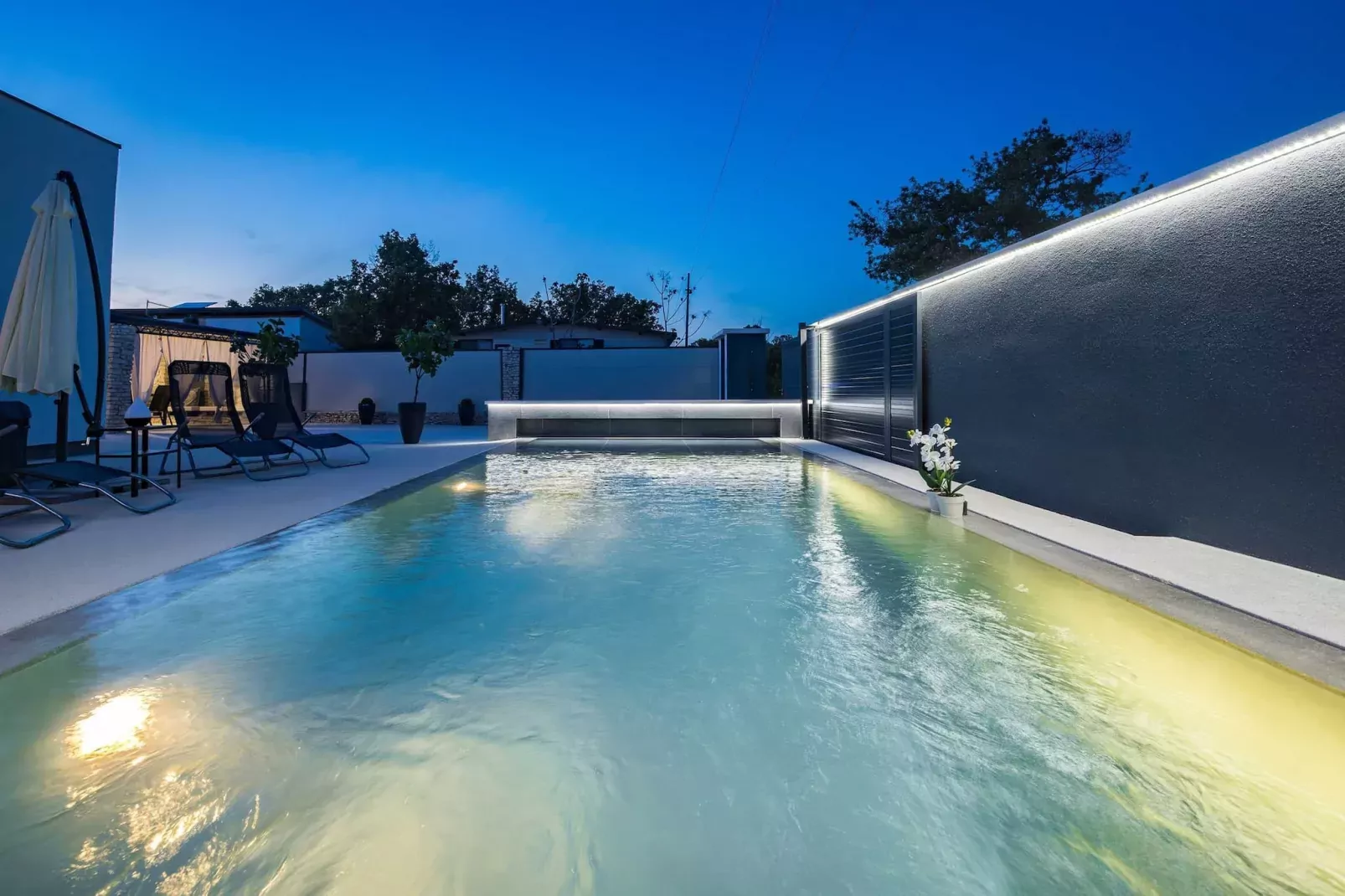 Villa Marsel (4+2) - Private Pool and Jacuzzi-Zwembad