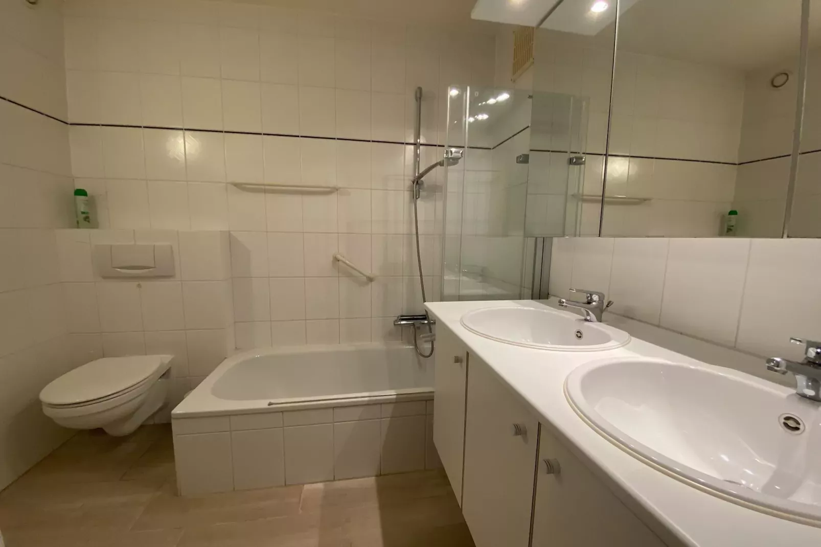 CASINO AB B0701GAR-Badkamer