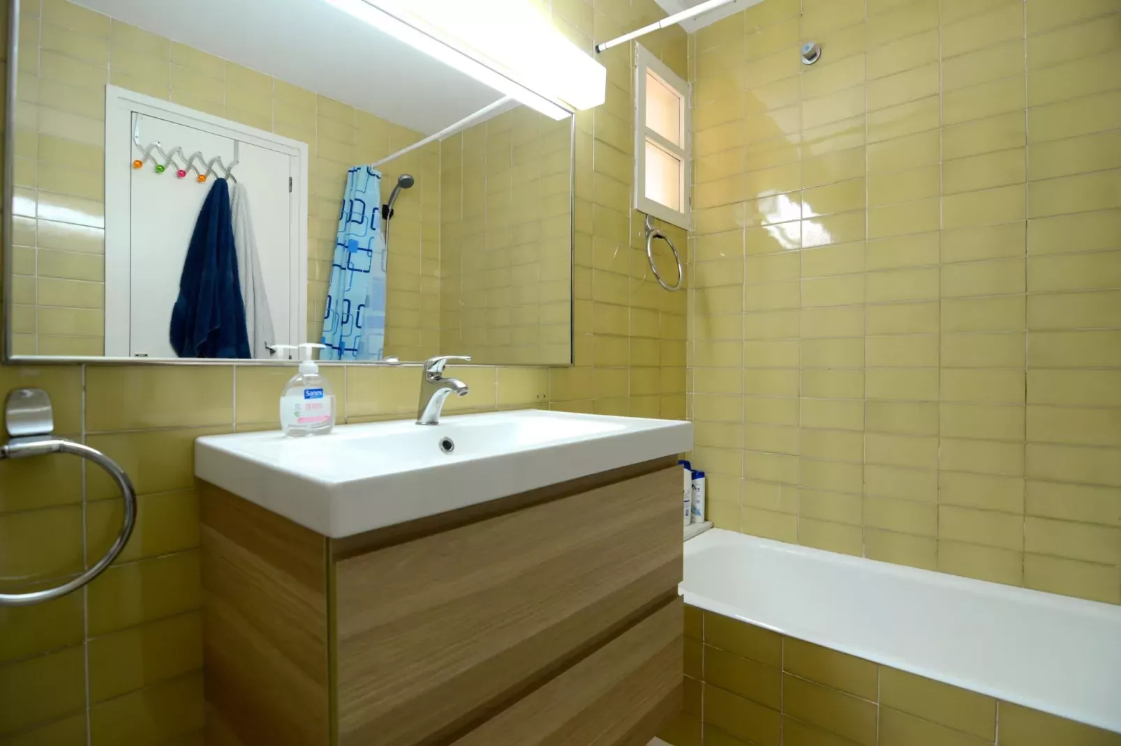 PUIG PADRO 6 1-4-Badkamer