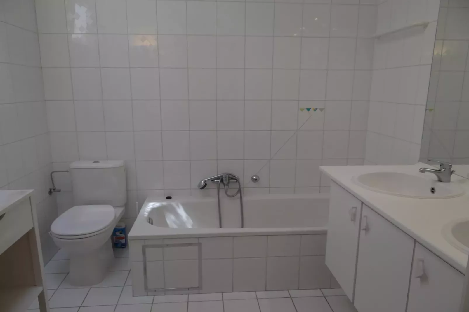 SCORPIO BI-Badkamer