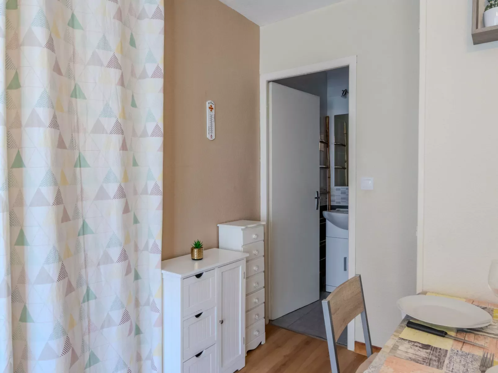 L'appartement des fleurs-Binnen
