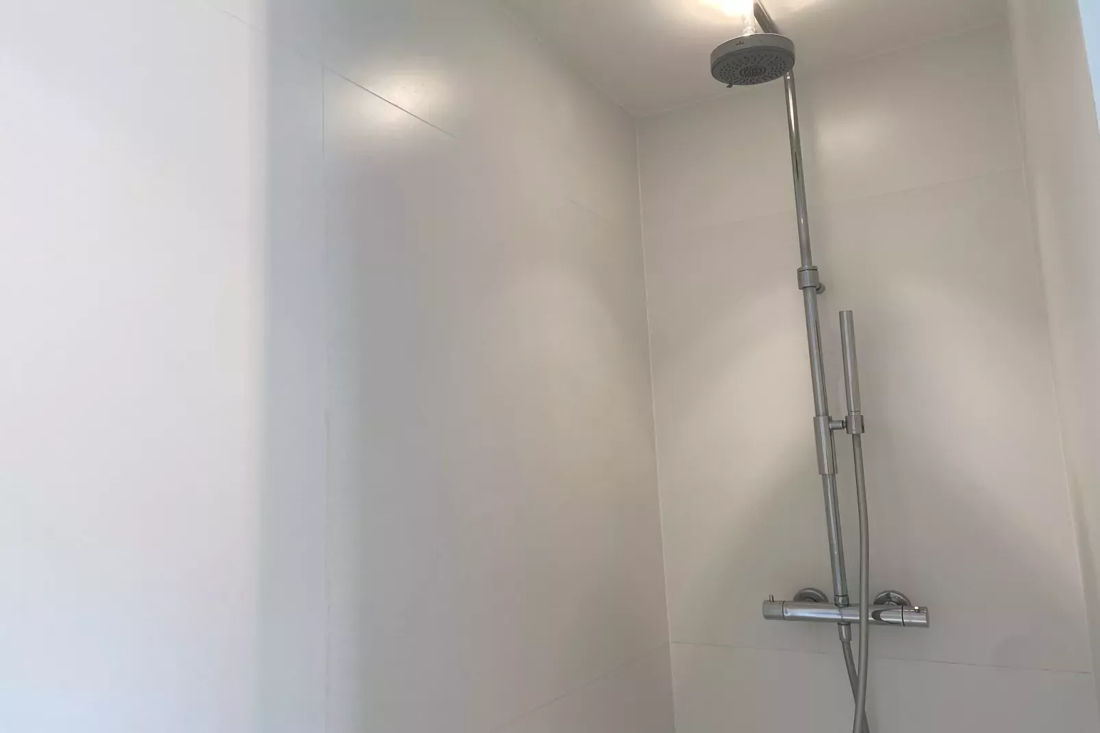 LE GRAND LARGE 701-Badkamer
