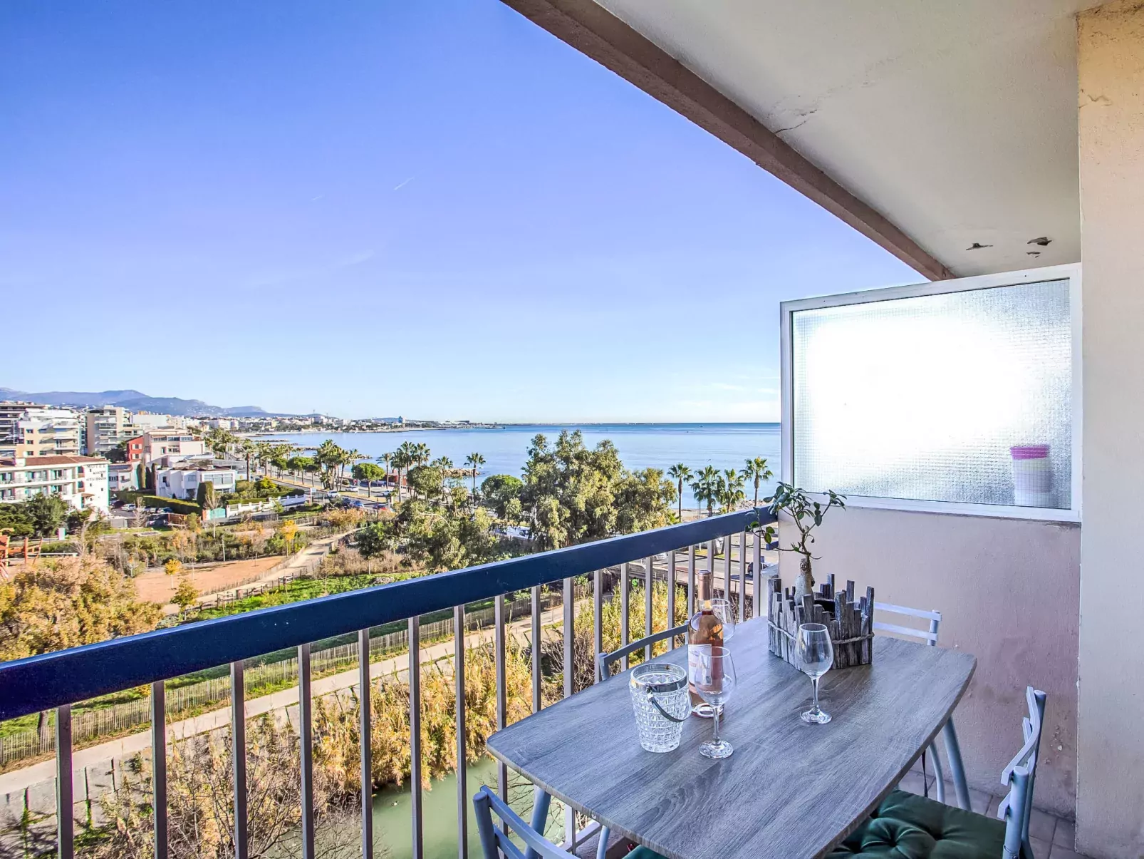 Le Cagnes Beach-Buiten