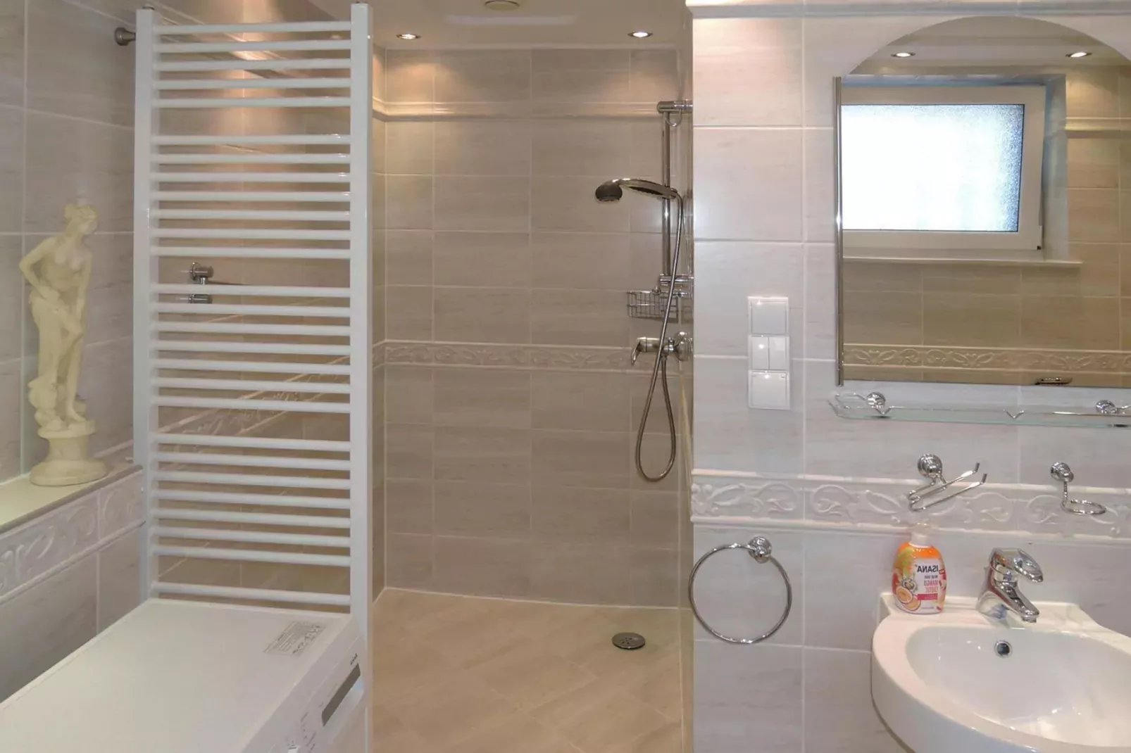 Semi-detached house Miedzyzdroje 150 qm-Badkamer