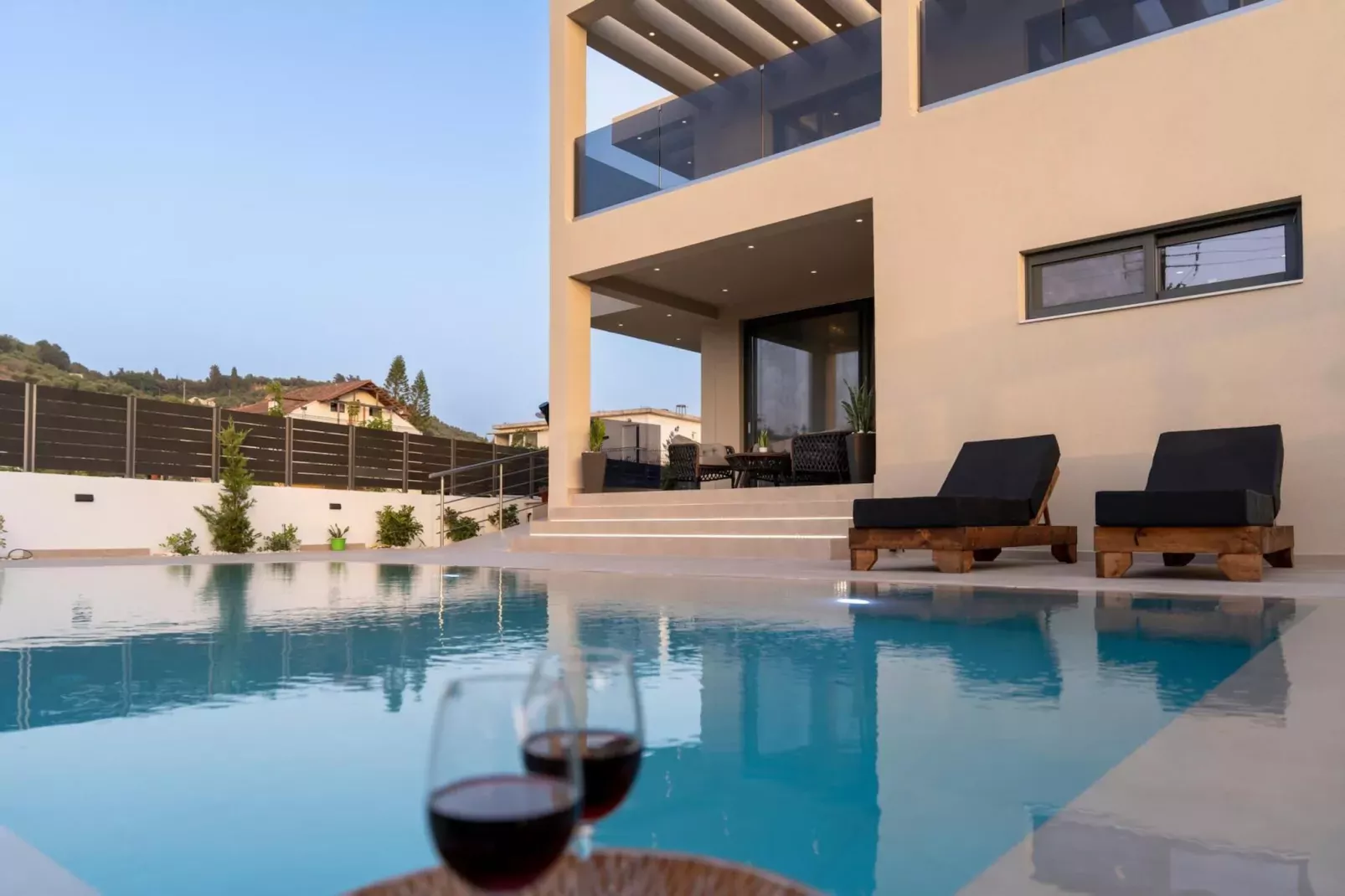 Diamond Villa with swimming pool-Zwembad