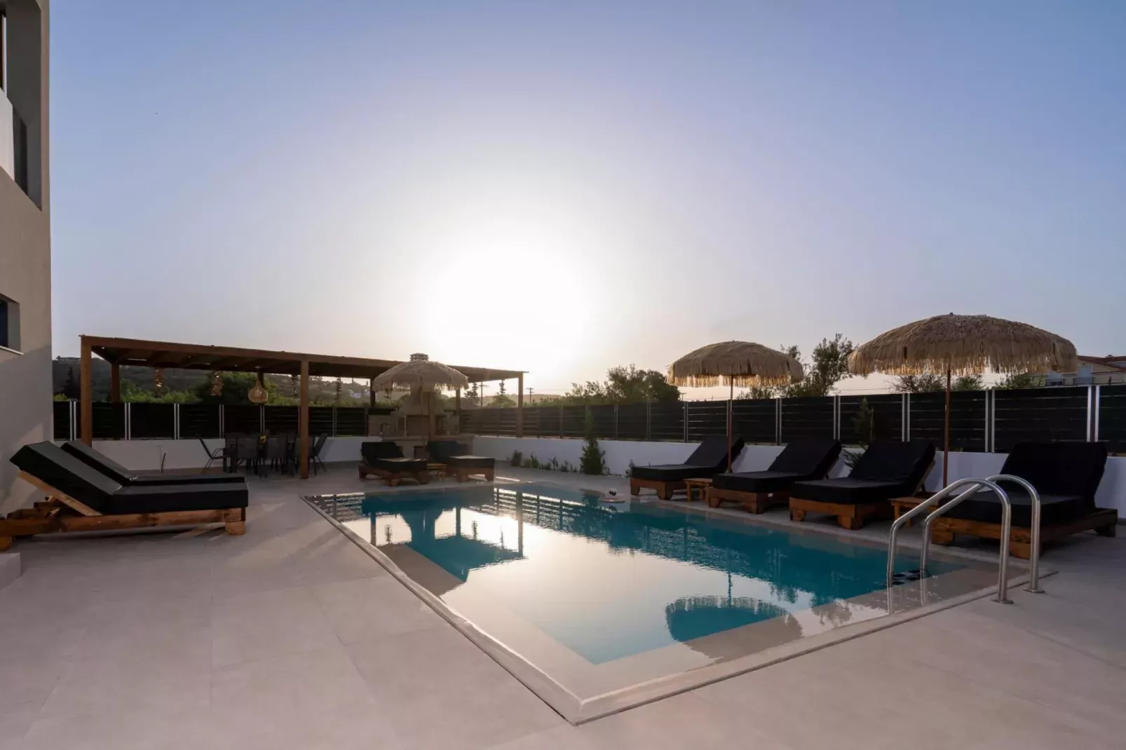 Diamond Villa with swimming pool-Zwembad