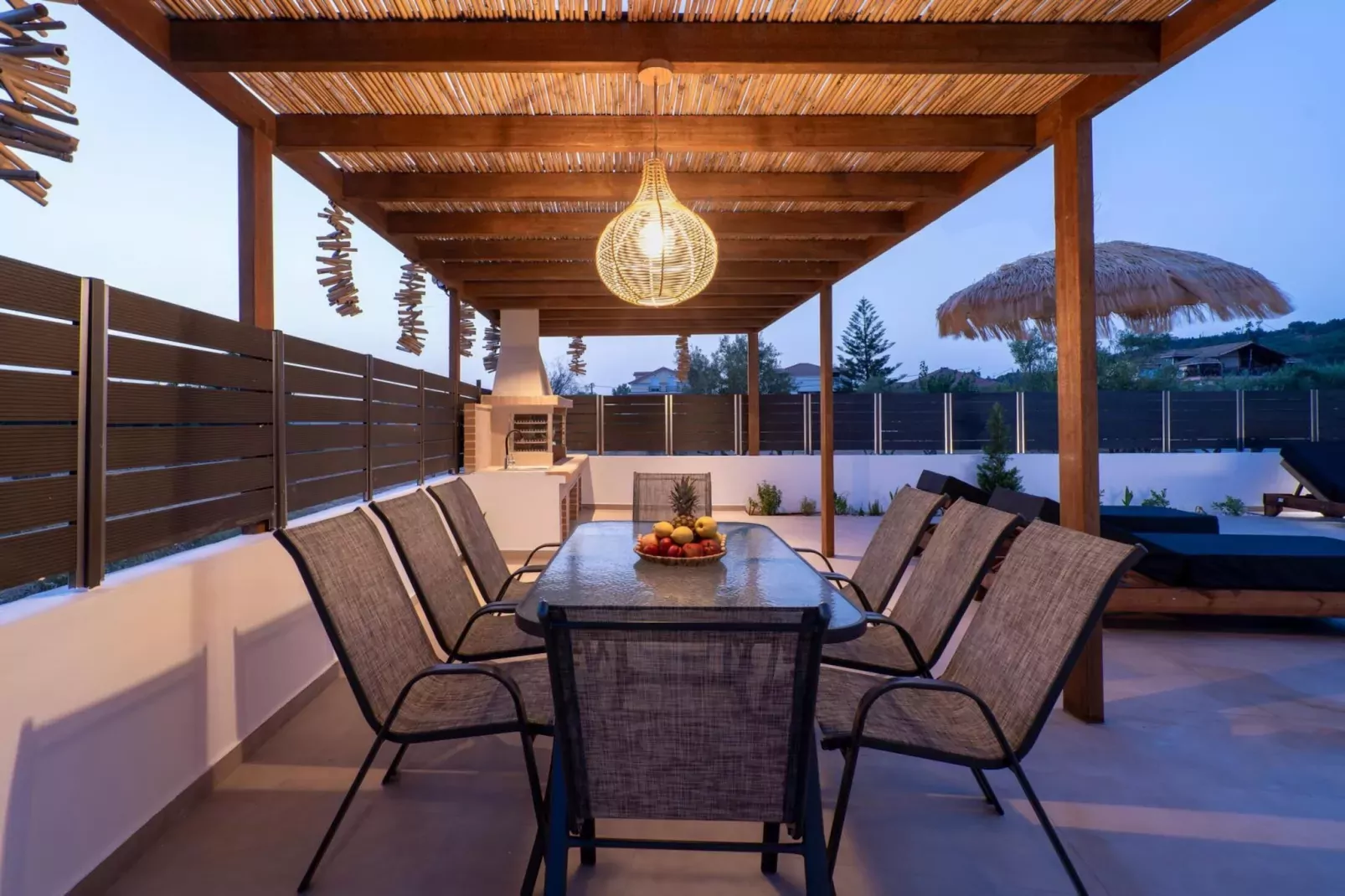 Diamond Villa with swimming pool-Eetkamer