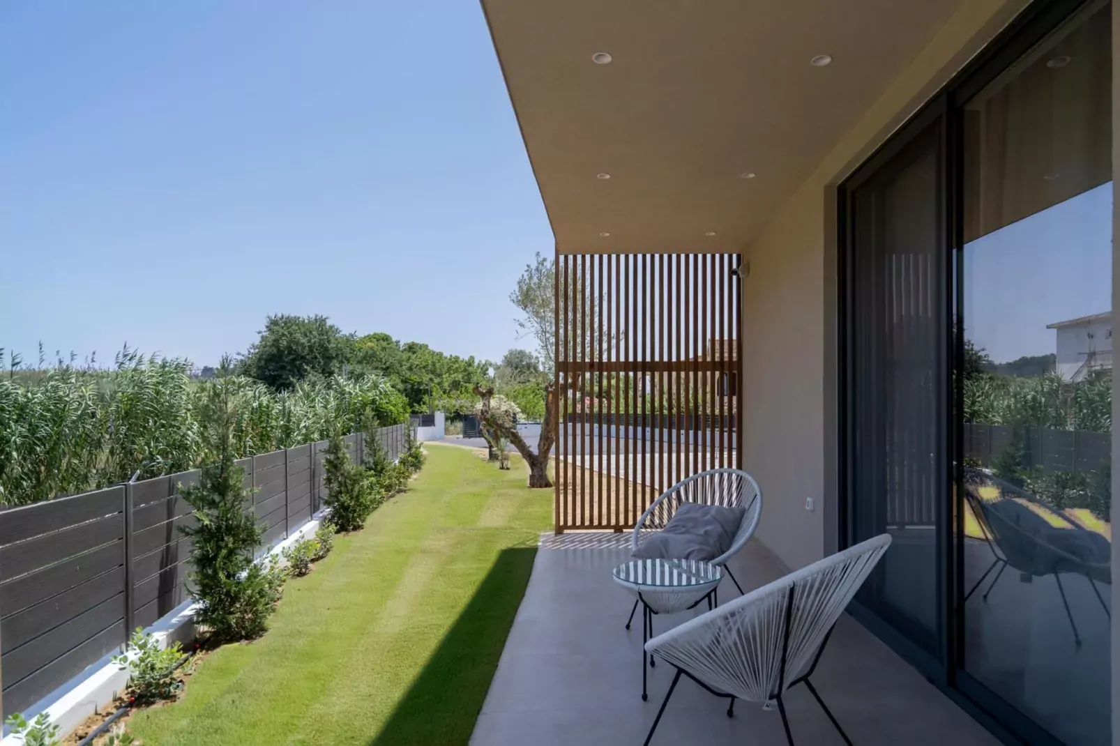 Diamond Villa with swimming pool-Terrasbalkon