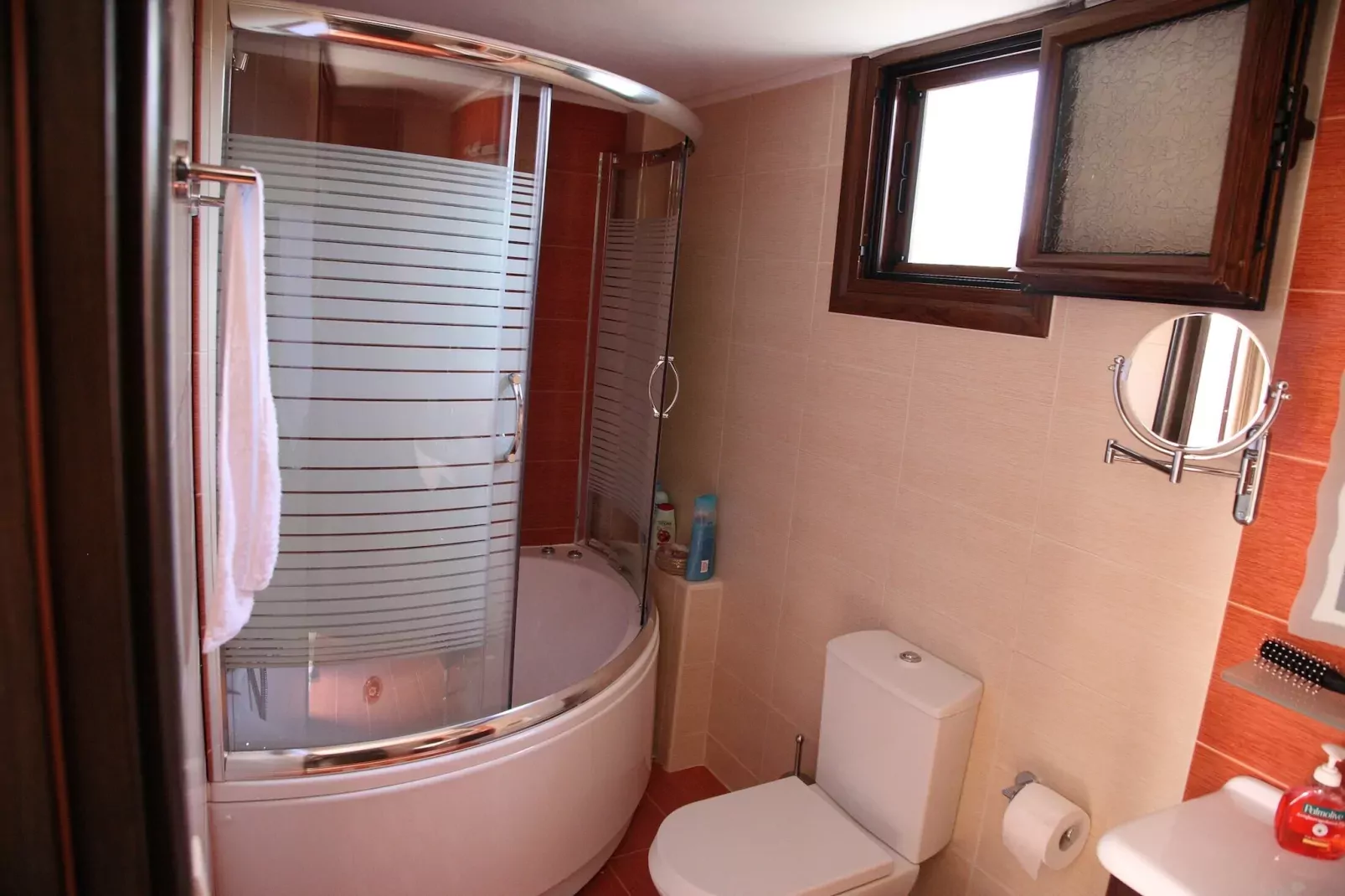 Agnanti Marina villa with private pool-Badkamer