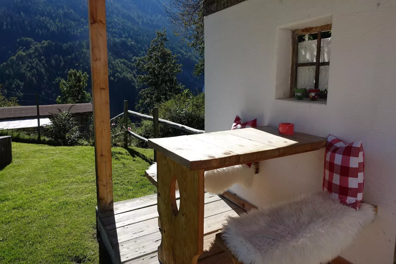 Roßweid Huette-Terrasbalkon