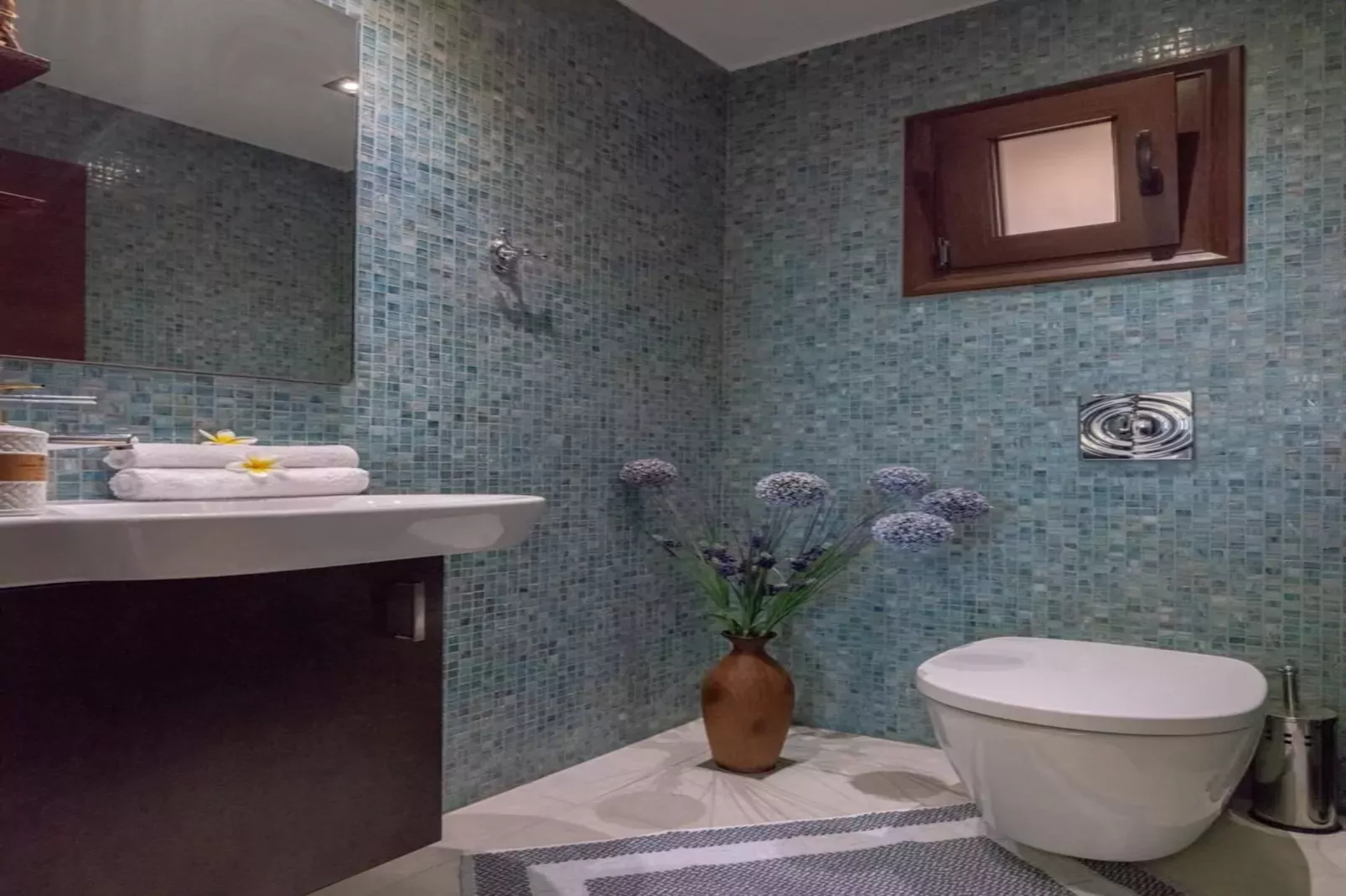 Villa David with private pool-Badkamer