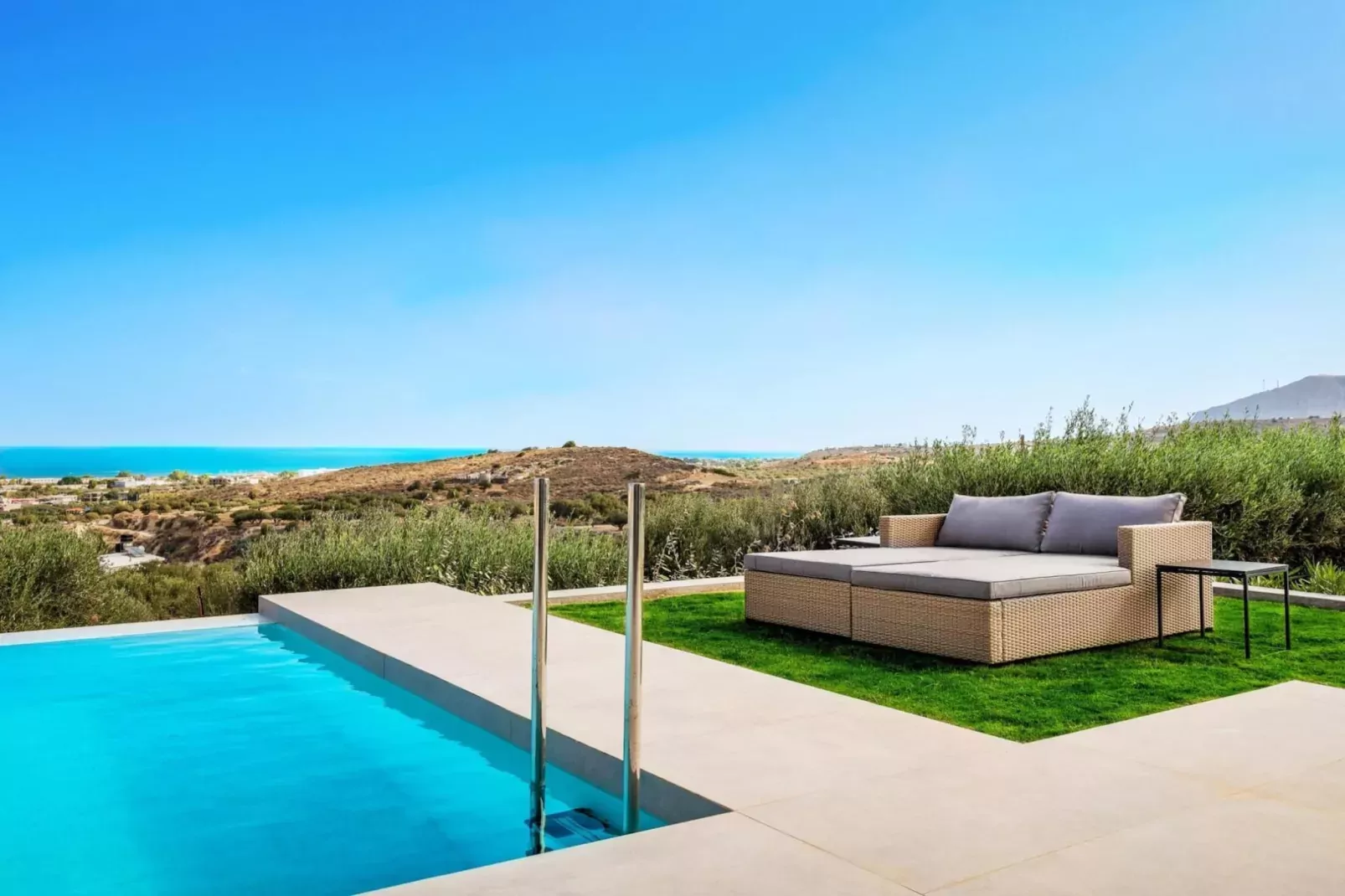 Villa Kamelia with pool-Zwembad