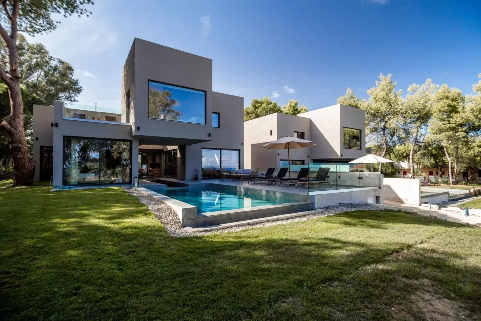 Luxury Villa Mon II Vassilikos-Buitenkant zomer