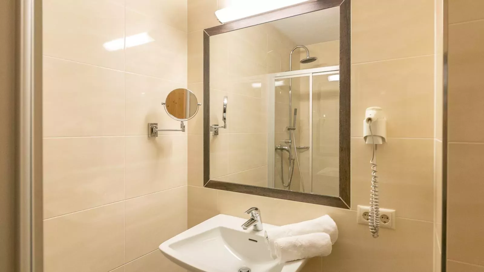 Bergjuwel Typ 2-Badkamer