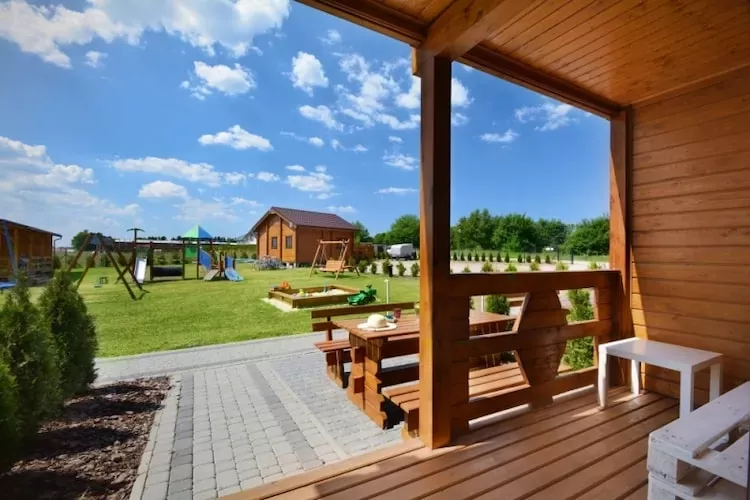 Piętrowe domki wakacyjne dla max 6 osób Mielenko-Terrasbalkon