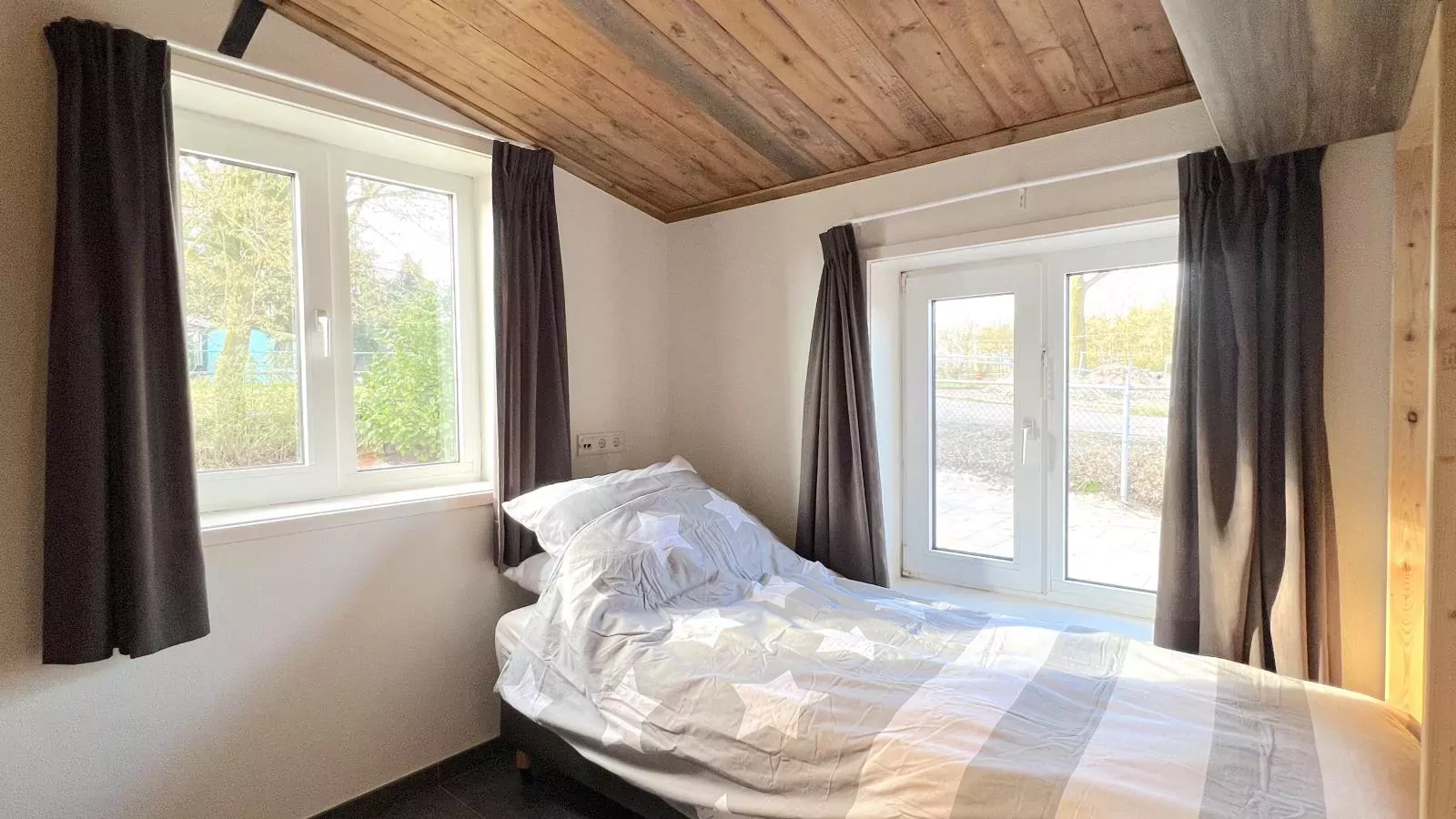 De Rouwenbogt-Slaapkamer