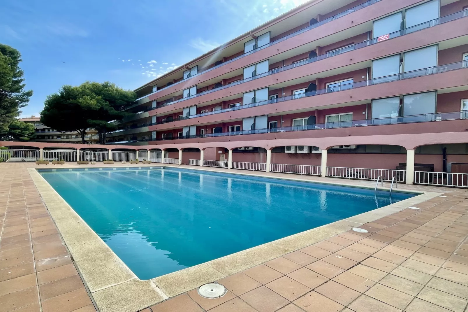 SALLES BEACH 44