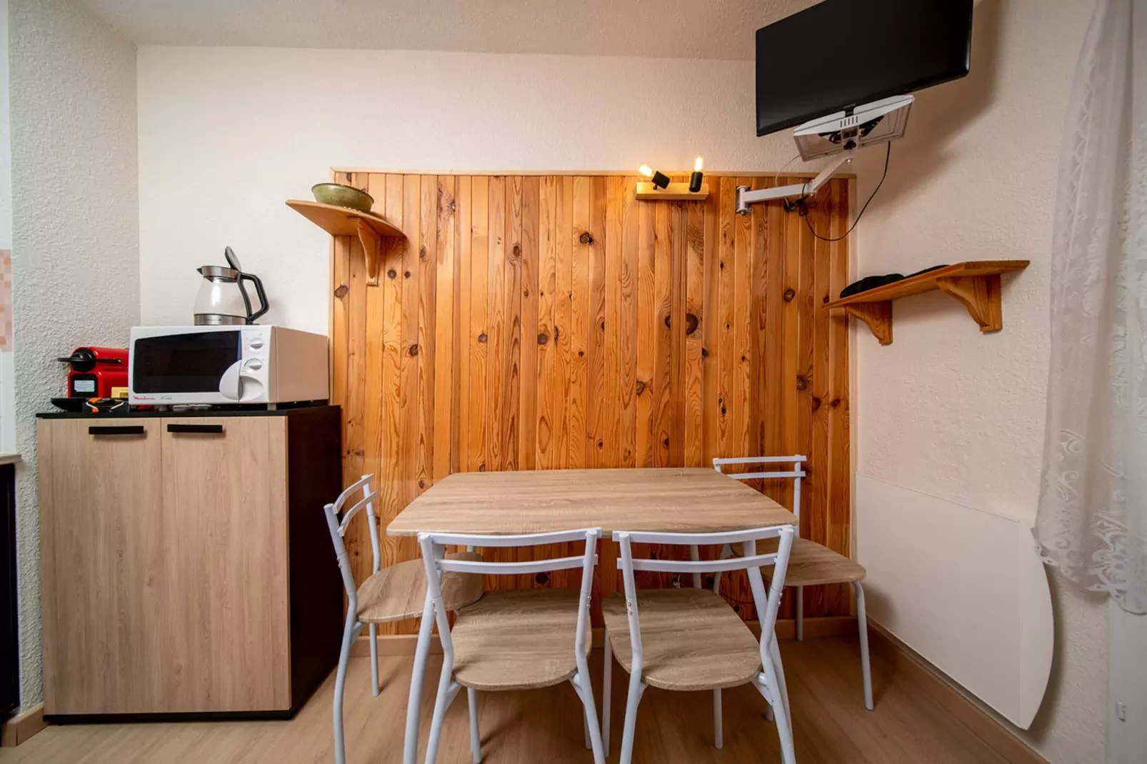 LE SCHUSS 5 N°28 - ST4C-Eetkamer