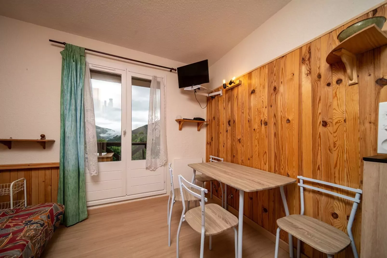 LE SCHUSS 5 N°28 - ST4C-Eetkamer