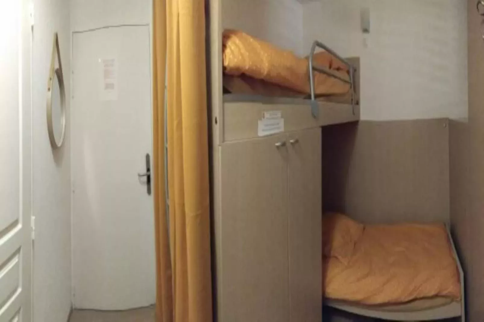 C. DU VERDON N°2301 - 2P6C-Slaapkamer