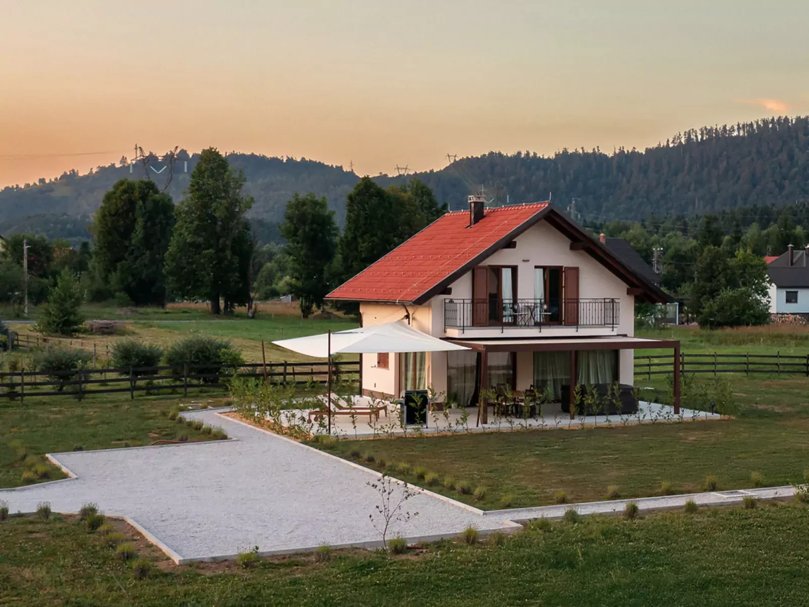 Mountain House Volta 1-Buiten