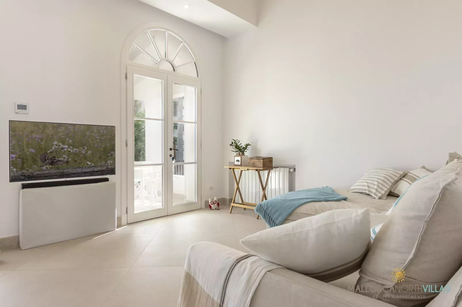 Villa Veles Dos: Tu Escapada de Lujo Frente al Mar-Woonkamer