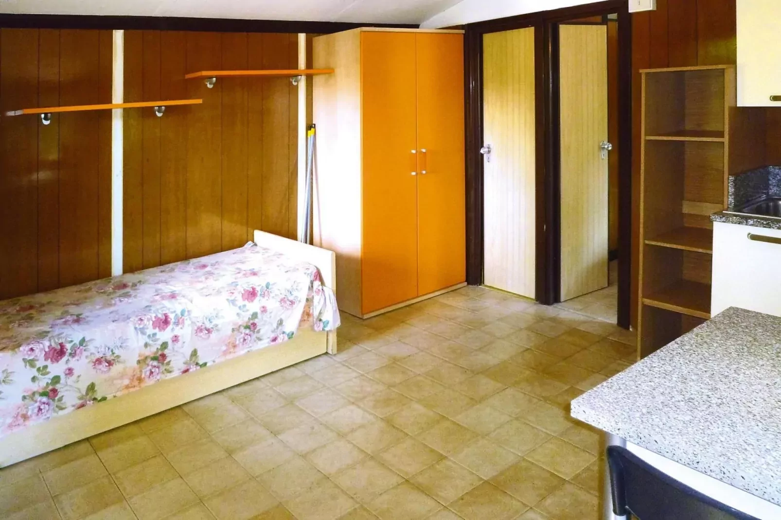 Ferienresort C'era Una Volta Villanova d'Albengo - Type MH B 4 Pax ca 24 qm-Binnen