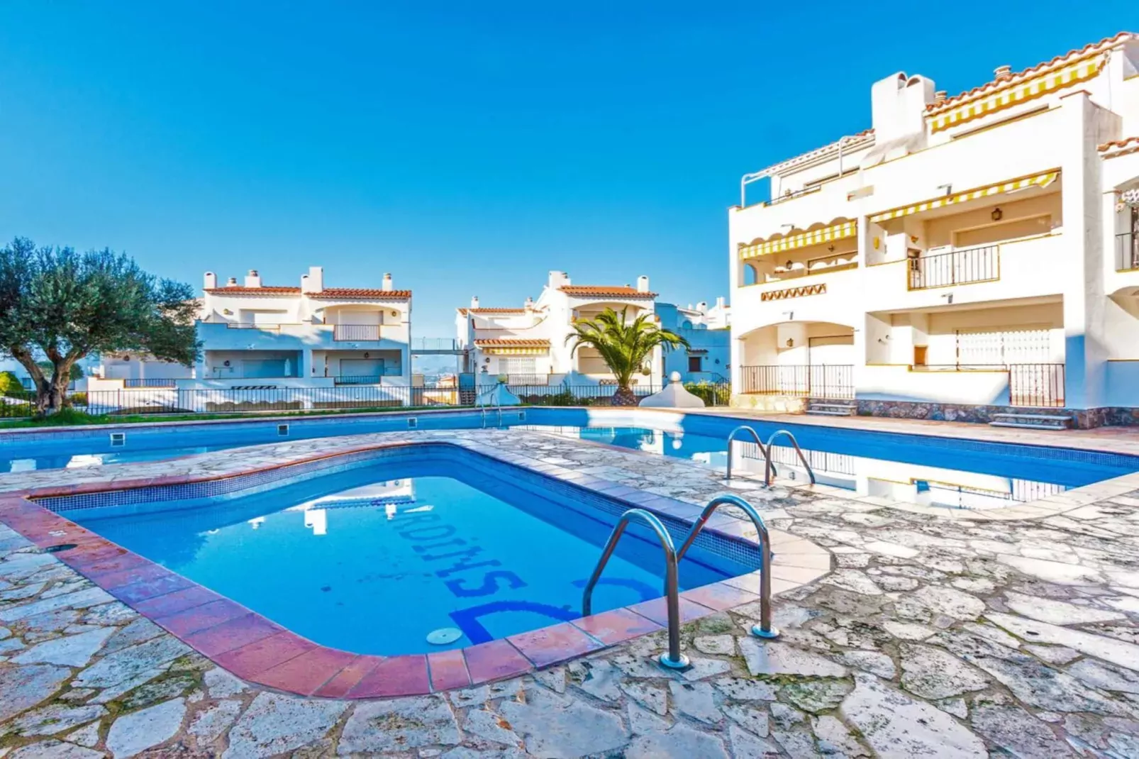 poolofhouse