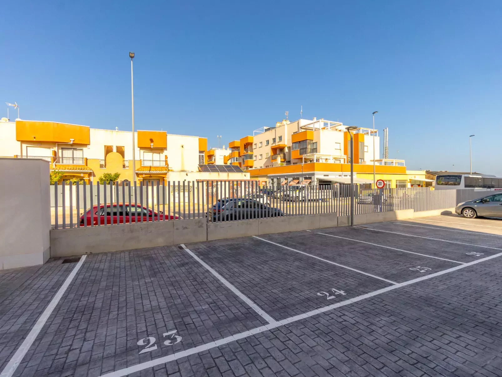Ema Residencial-Buiten