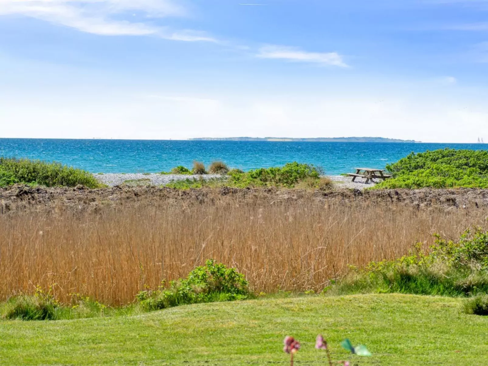 "Hening" - 50m from the sea-Buiten