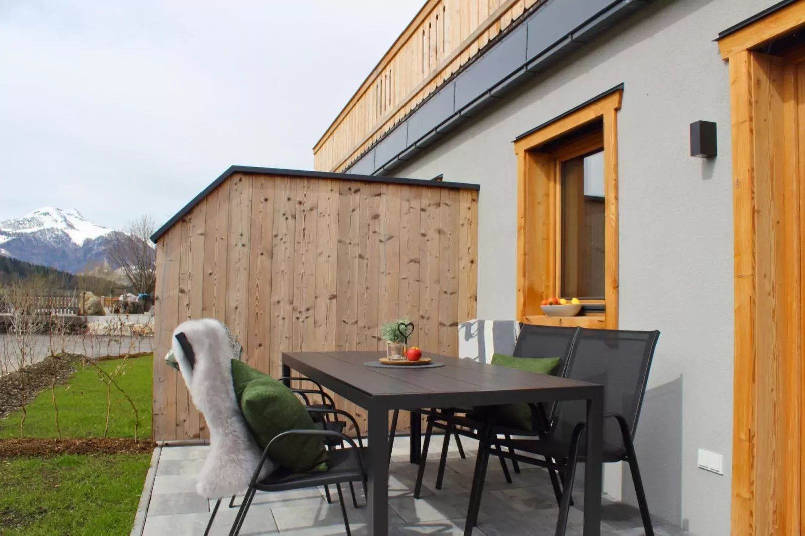 Luxusapartment mit Sauna am Berg