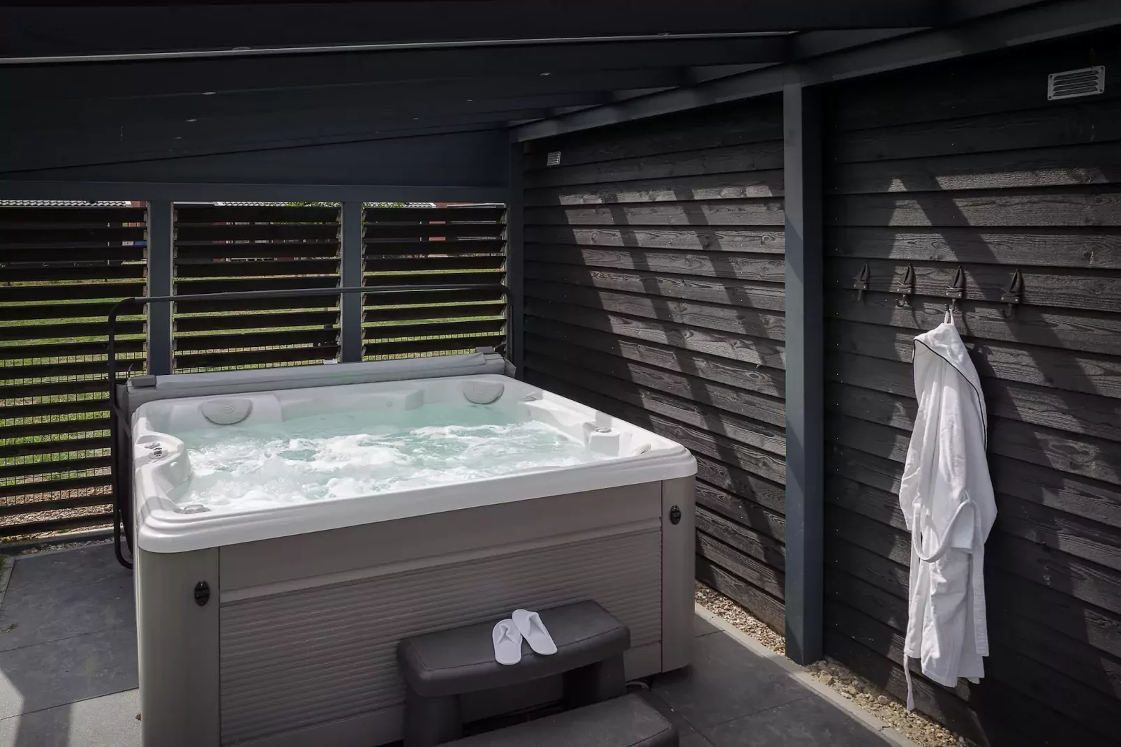 12 persoons Stadvilla met Jacuzzi-Wellness