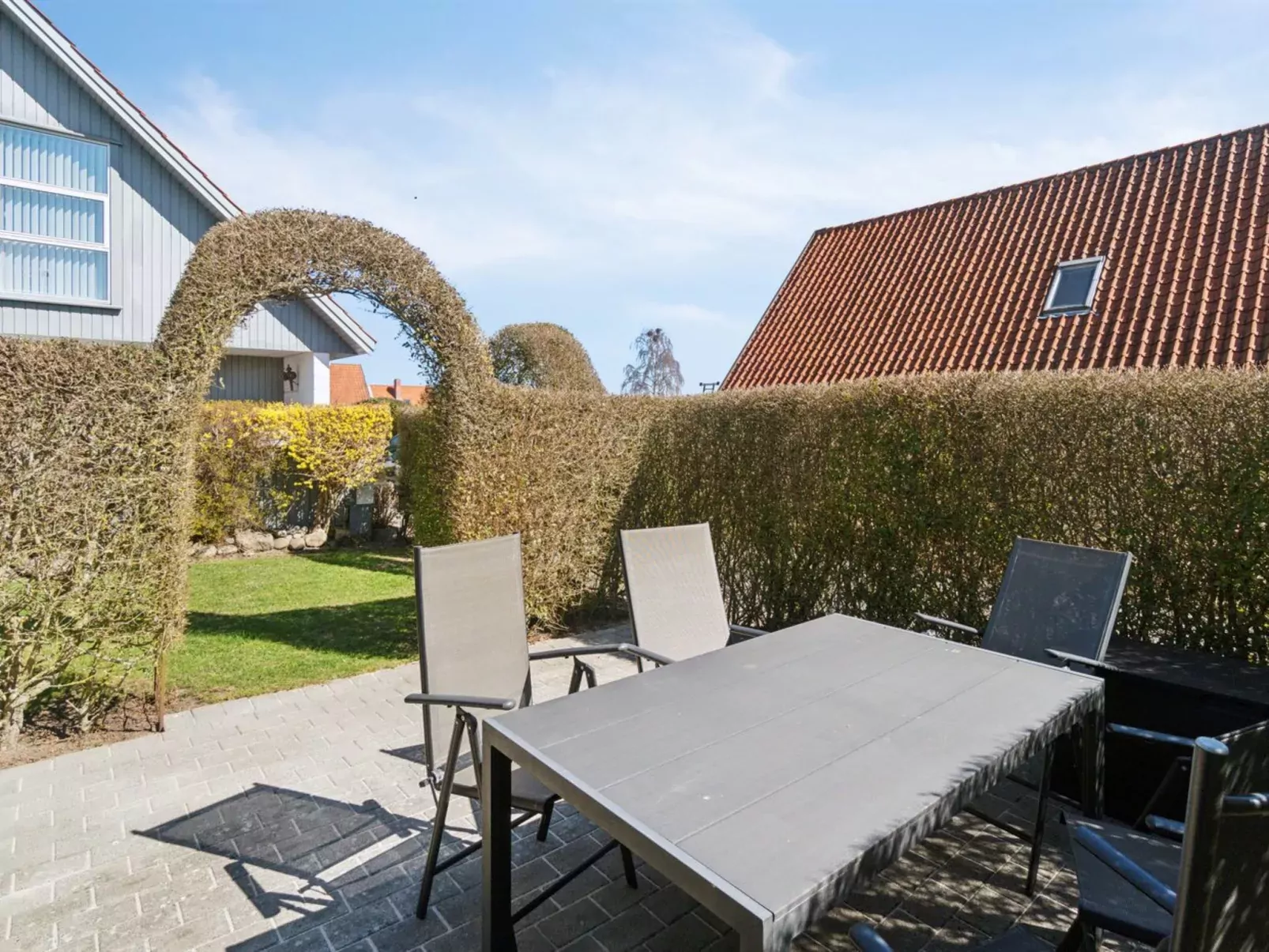 "Annvy" - 1km from the sea-Buiten