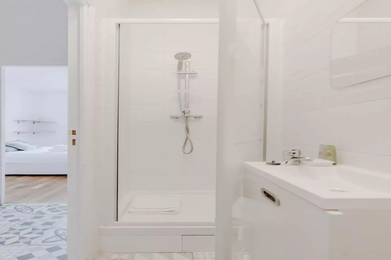 SK-35-JAURES-1-Badkamer