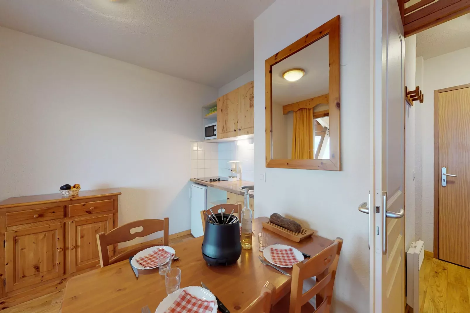 Vercors 2 053-FAMILLE & MONTAGNE studio 4 pers-Eetkamer