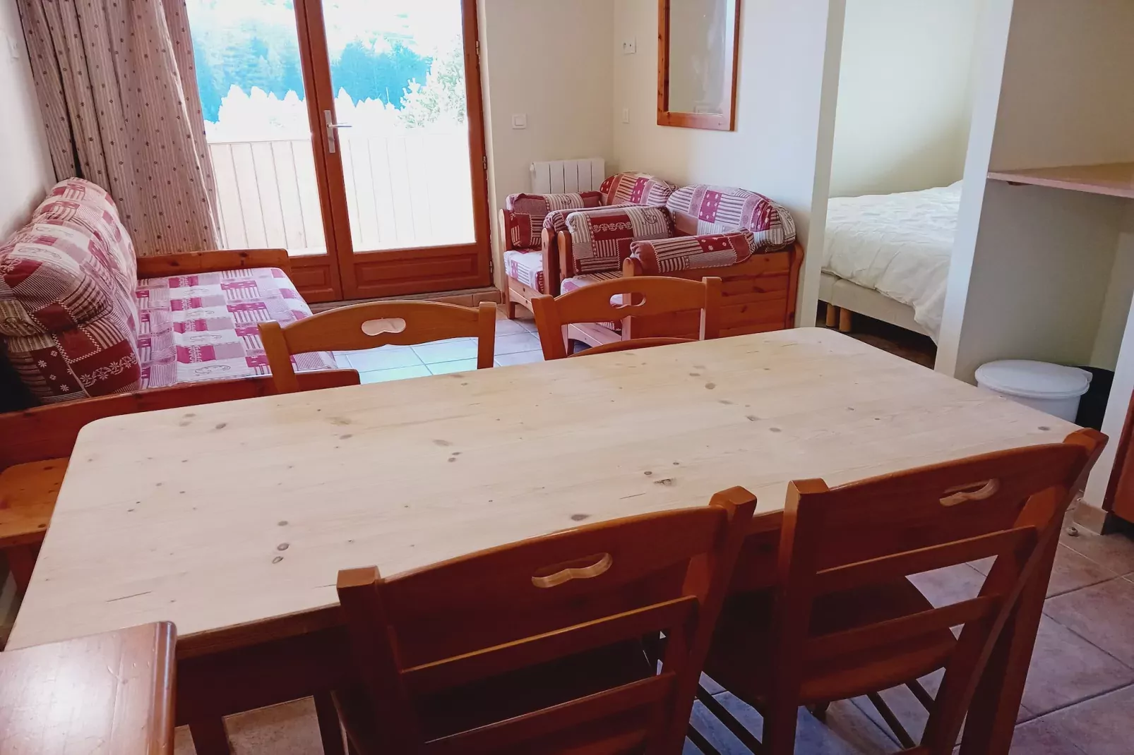 Terrasses D 101 - PARC NAT. VANOISE appart. 4 pers-Eetkamer