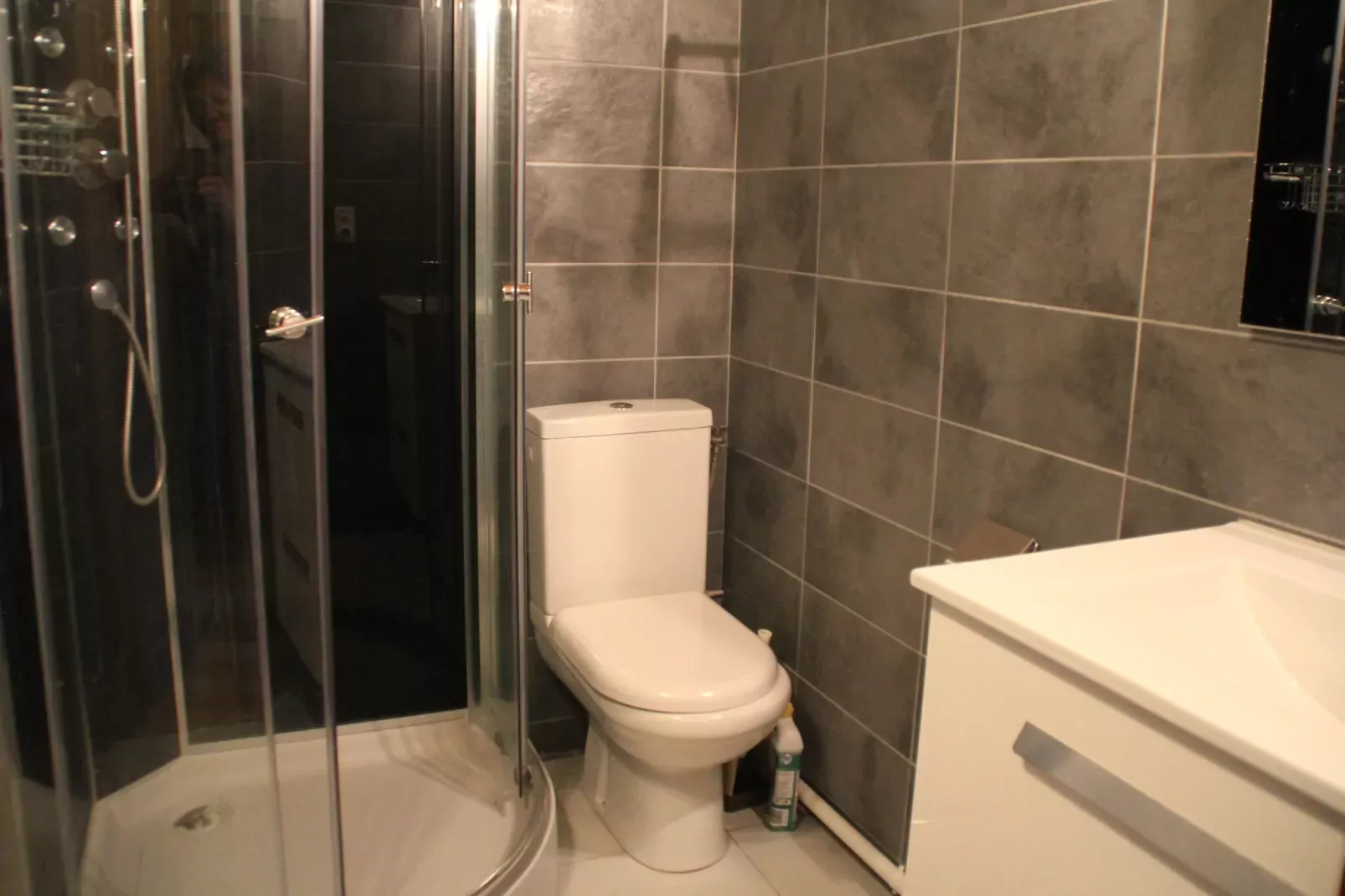 Moulin ML184 TELECABINE & MOUNTAIN 4 pers.-Badkamer