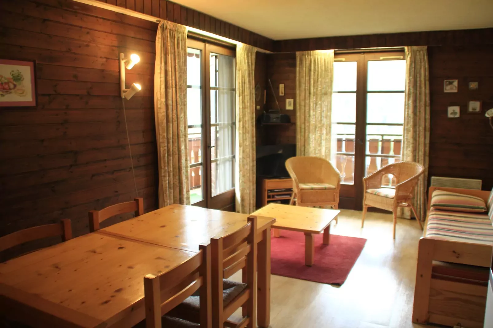 TOVASSIERE TS92 NATURE & SUN 4 Pers.-Woonkamer